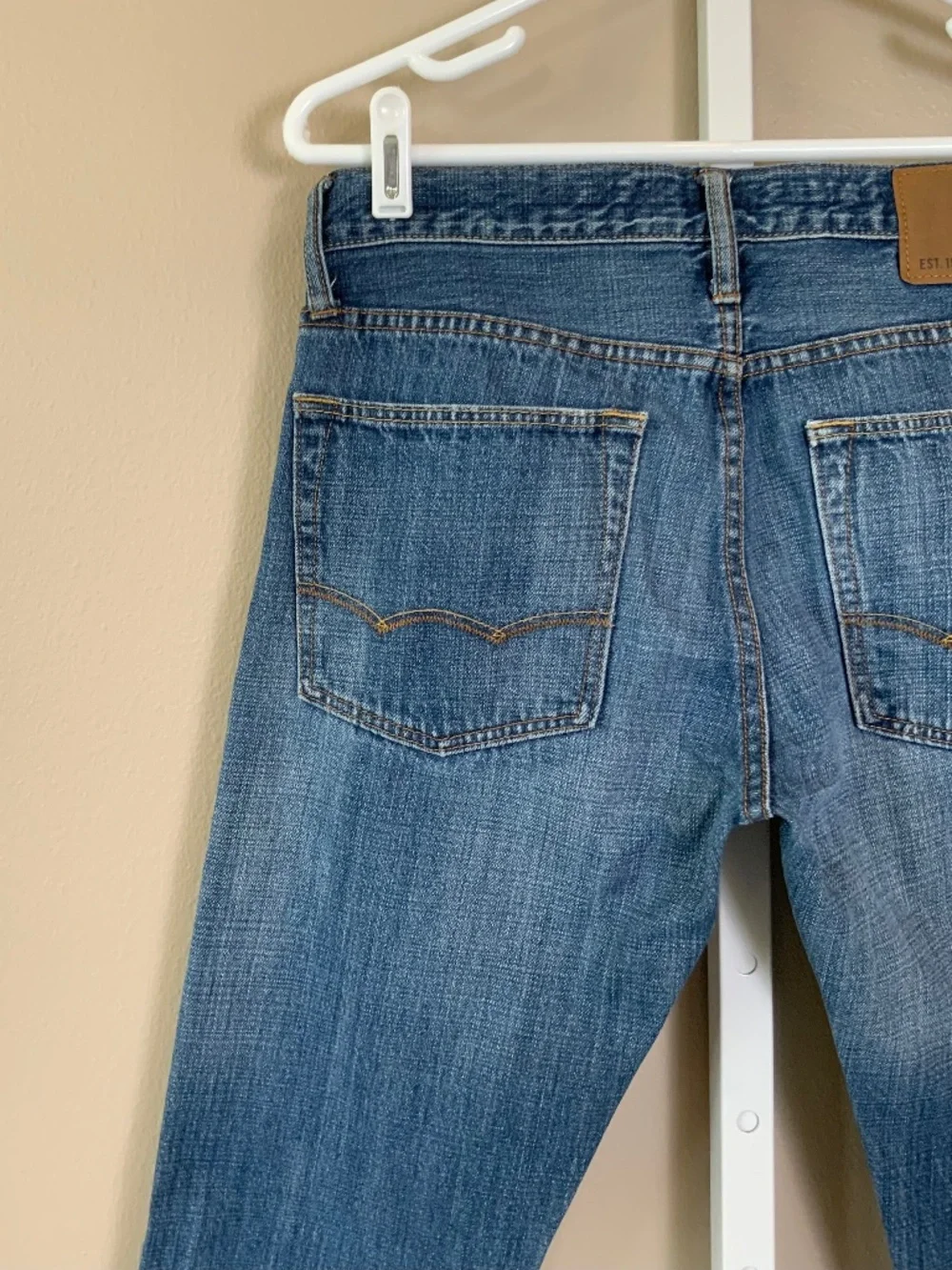 American Eagle Distressed Wash Slim Jeans